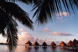 19558-5 - Overwater Bungalows, Hotel Kia Ora, Rangiroa, French Polynesia