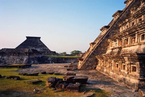 22790-2 - Pyramid of the Niches, El Tajin Archaeological Site, (State of Veracruz), Mexico