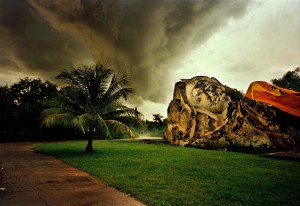 1986-2 - Reclining Buddha, Wat Lokaya Su-Tha, Ayuthaya, Thailand